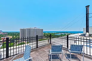 720 W Gordon Terrace, Chicago, IL 60613 - Photo 24