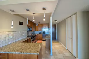 720 W Gordon Terrace, Chicago, IL 60613 - Photo 6