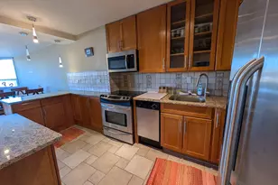 720 W Gordon Terrace, Chicago, IL 60613 - Photo 2