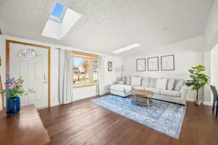 123 Heather Ln, Streamwood, IL 60107 - Photo 4