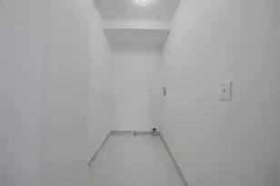 835 Bishop Ave, Aurora, IL 60506 - Photo 10