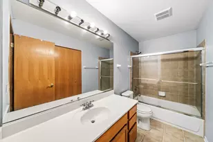 1034 Orchard Pond Ct, Lake Zurich, IL 60047 - Photo 16