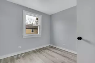 842 Colonial Dr, Wheeling, IL 60090 - Photo 12