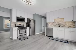 842 Colonial Dr, Wheeling, IL 60090 - Photo 4