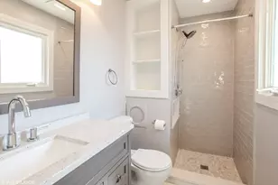 [Address not provided], Hoffman Estates, IL 60169 - Photo 12