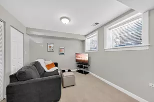 4740 N Hamilton Ave, Chicago, IL 60625 - Photo 16