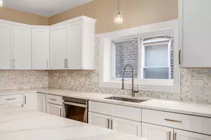 2516 Grove Ave, Berwyn, IL 60402 - Photo 14