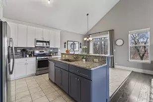 1100 Tuscany Dr, Streamwood, IL 60107 - Photo 8