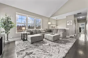 1100 Tuscany Dr, Streamwood, IL 60107 - Photo 4