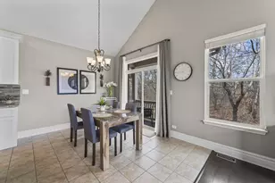 1100 Tuscany Dr, Streamwood, IL 60107 - Photo 6