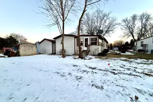 31 Poplar Dr, Sandwich, IL 60548 - Photo 4