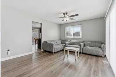 34 Sonora Drive, Montgomery, IL 60538 - Photo 2