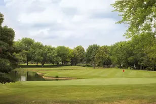 374 White Oak Ln, Lake Barrington, IL 60010 - Photo 26