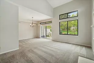 374 White Oak Ln, Lake Barrington, IL 60010 - Photo 4