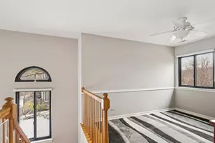 374 White Oak Ln, Lake Barrington, IL 60010 - Photo 16