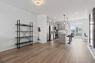 30W158 Wheeler Cir, Warrenville, IL 60563 - Photo 6