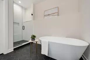 1631 N Lawndale Ave, Chicago, IL 60647 - Photo 18