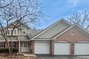 225 Columbia Ct, Schaumburg, IL 60193 - Photo 2