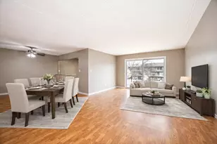 9430 Greenbriar Dr, Hickory Hills, IL 60457 - Photo 6