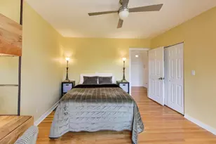 2300 W Farwell Ave, Chicago, IL 60645 - Photo 14