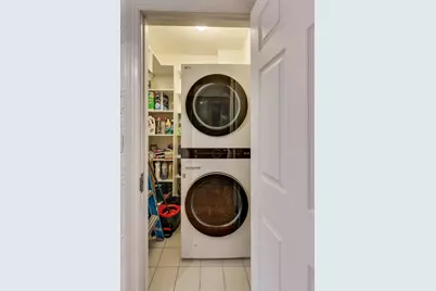 2300 W Farwell Avenue #3, Chicago, IL 60645 - Photo 18