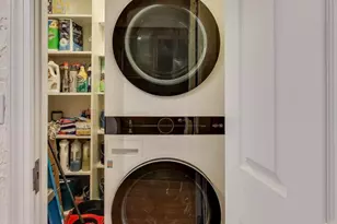 2300 W Farwell Ave, Chicago, IL 60645 - Photo 18