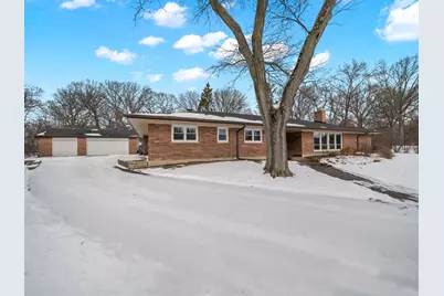 16 Yorkshire Drive, Lincolnshire, IL 60069 - Photo 4