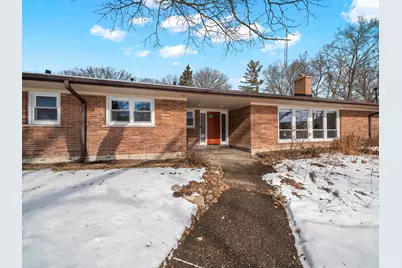 16 Yorkshire Drive, Lincolnshire, IL 60069 - Photo 2