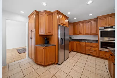 16 Yorkshire Drive, Lincolnshire, IL 60069 - Photo 24