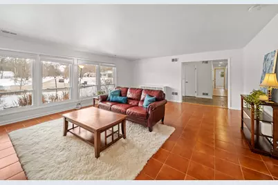 16 Yorkshire Drive, Lincolnshire, IL 60069 - Photo 12