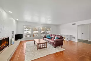 16 Yorkshire Dr, Lincolnshire, IL 60069 - Photo 12