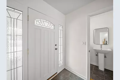 16 Yorkshire Drive, Lincolnshire, IL 60069 - Photo 6