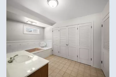 16 Yorkshire Drive, Lincolnshire, IL 60069 - Photo 32