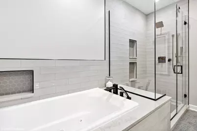 362 W Huron Street #B, Chicago, IL 60654 - Photo 12