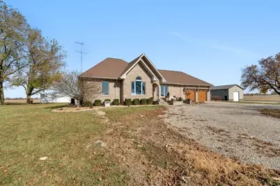 10739 E 3200 North Road, Blackstone, IL 61313 - Photo 4