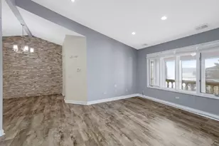 9724 W Creek Rd, Palos Park, IL 60464 - Photo 2