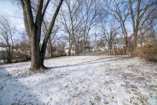 1869 Summit Ave, Kankakee, IL 60901 - Photo 2