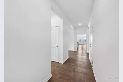 927 Plateau Drive, Pingree Grove, IL 60140 - Photo 8