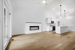 13 Stone Ml Ct, Bloomington, IL 61705 - Photo 4