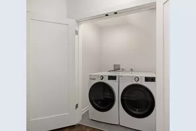 2107 N Clark Street, Chicago, IL 60614 - Photo 22