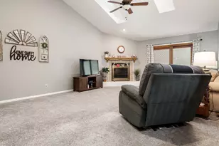 887 S Bell School Rd, Rockford, IL 61108 - Photo 12