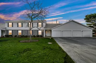 370 Wilmington Dr, Bartlett, IL 60103 - Photo 2