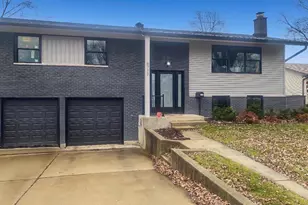 6717 Patton Dr, Woodridge, IL 60517 - Photo 1