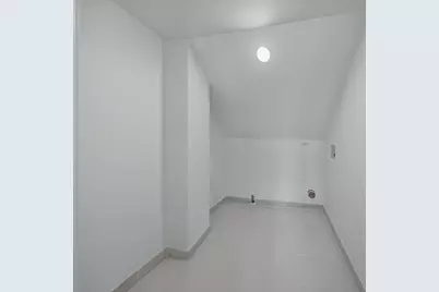 835 Bishop Avenue #2, Aurora, IL 60506 - Photo 12