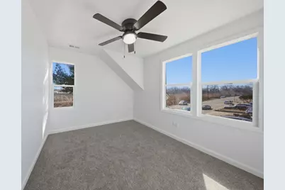 835 Bishop Avenue #2, Aurora, IL 60506 - Photo 8