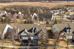 1787 Glenwood Cir, Sugar Grove, IL 60554 - Photo 2