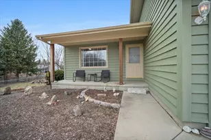 303 Jo Ann Ct, Normal, IL 61761 - Photo 2