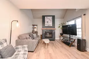 598 Dunham Rd, Gurnee, IL 60031 - Photo 14