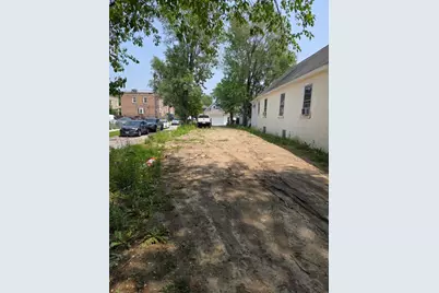 6561 N Seeley Avenue, Chicago, IL 60645 - Photo 1