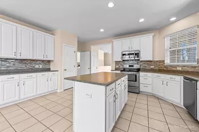 47 Regent Drive, Gilberts, IL 60136 - Photo 10